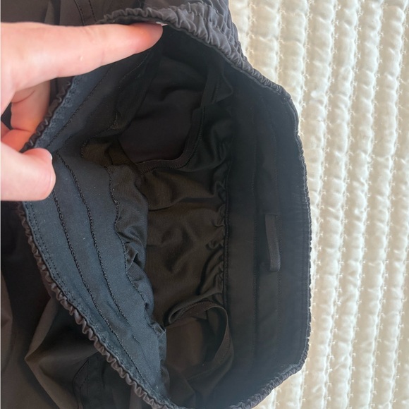 Women’s Lululemon black athletic shorts size 4-6 - Picture 5 of 5